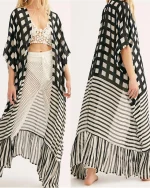 Kimono de plage géométrique blanc et noir